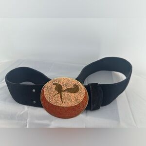 Vintage golden hands vintage bird buckle
